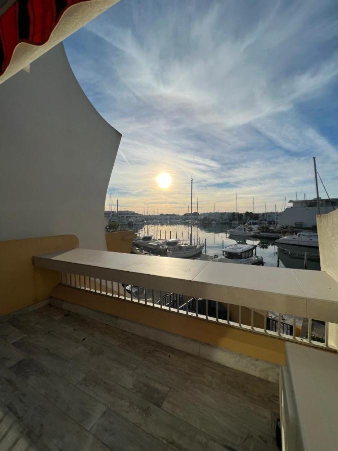 La Marina De Lairan 2 Chambres Terrasse Vue Port De Plaisance 르그로뒤후아 외부 사진