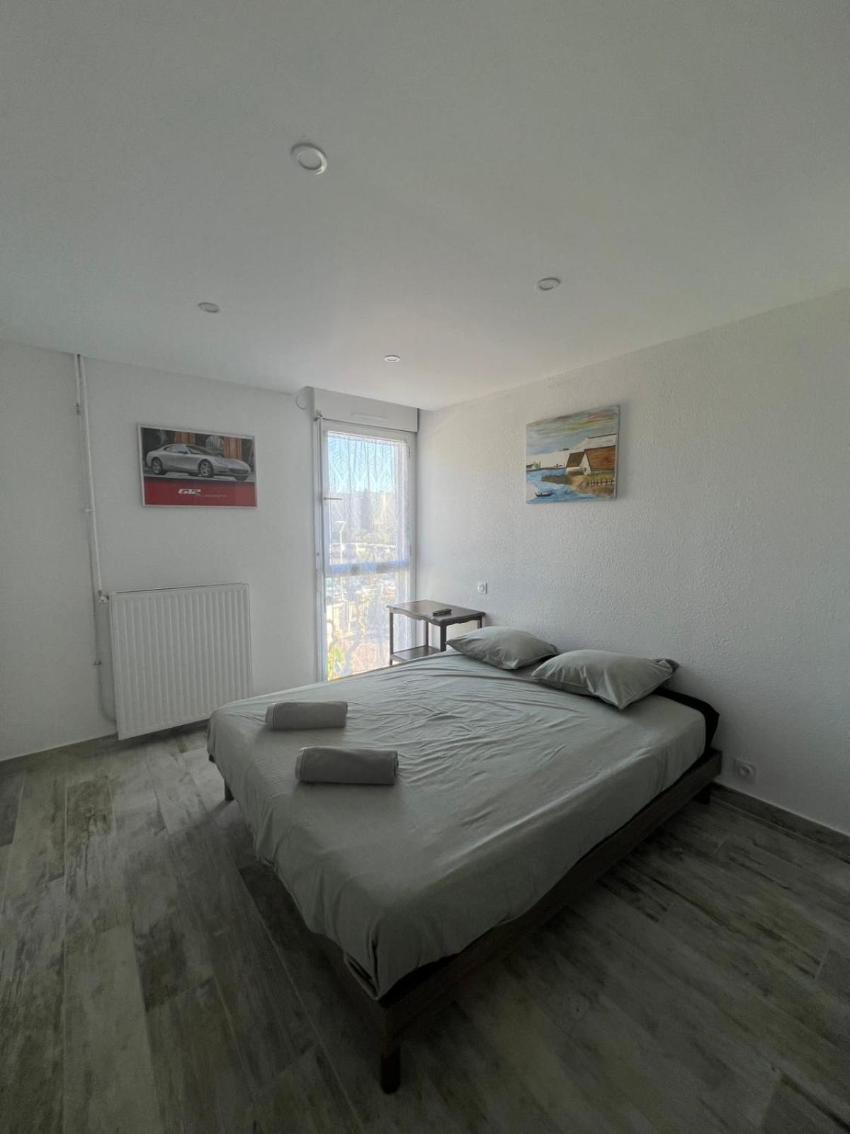 La Marina De Lairan 2 Chambres Terrasse Vue Port De Plaisance 르그로뒤후아 외부 사진